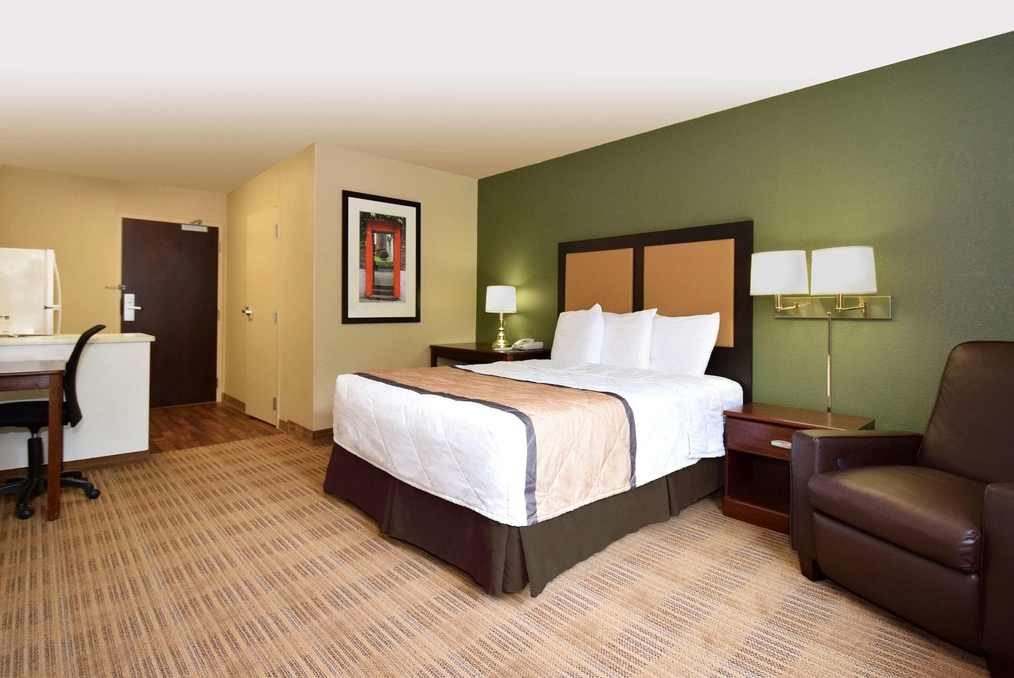 Extended Stay America Select Suites - Tampa - North - Usf - Attractions Temple Terrace Exterior foto
