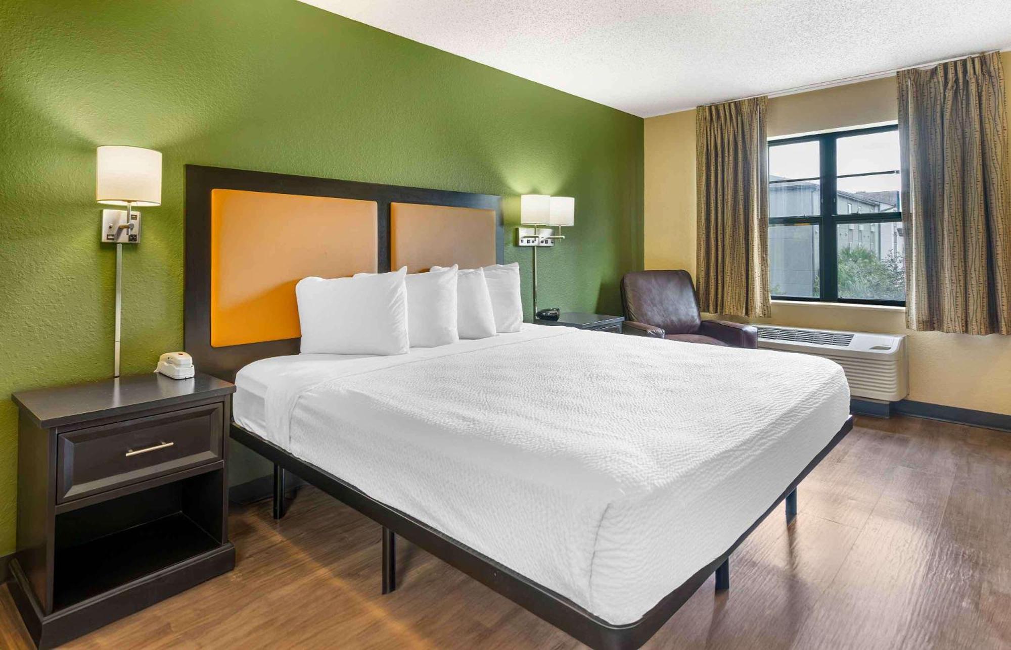 Extended Stay America Select Suites - Tampa - North - Usf - Attractions Temple Terrace Exterior foto
