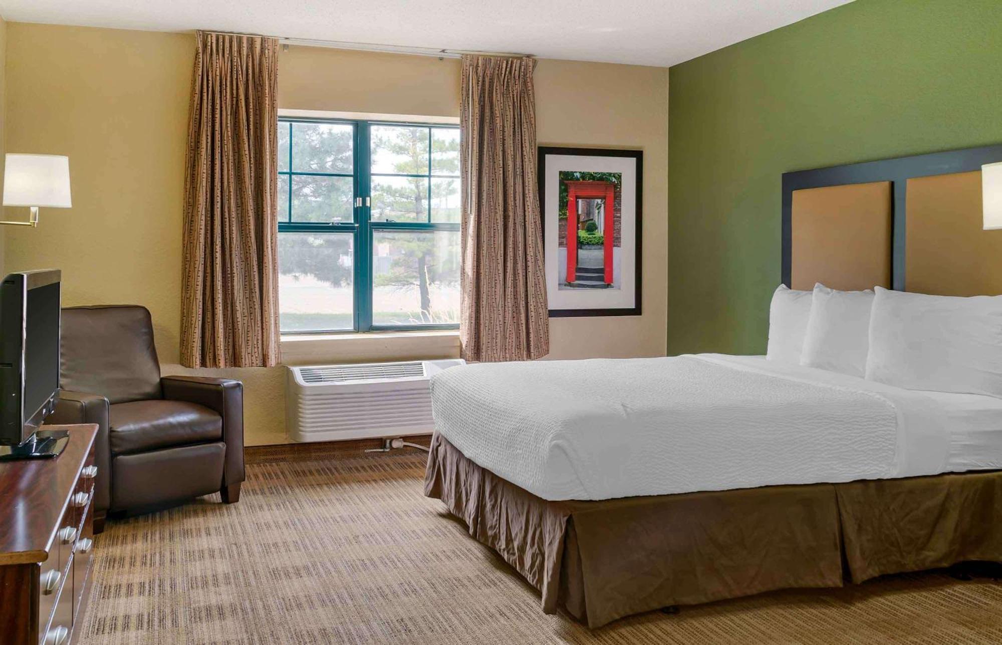 Extended Stay America Select Suites - Tampa - North - Usf - Attractions Temple Terrace Exterior foto