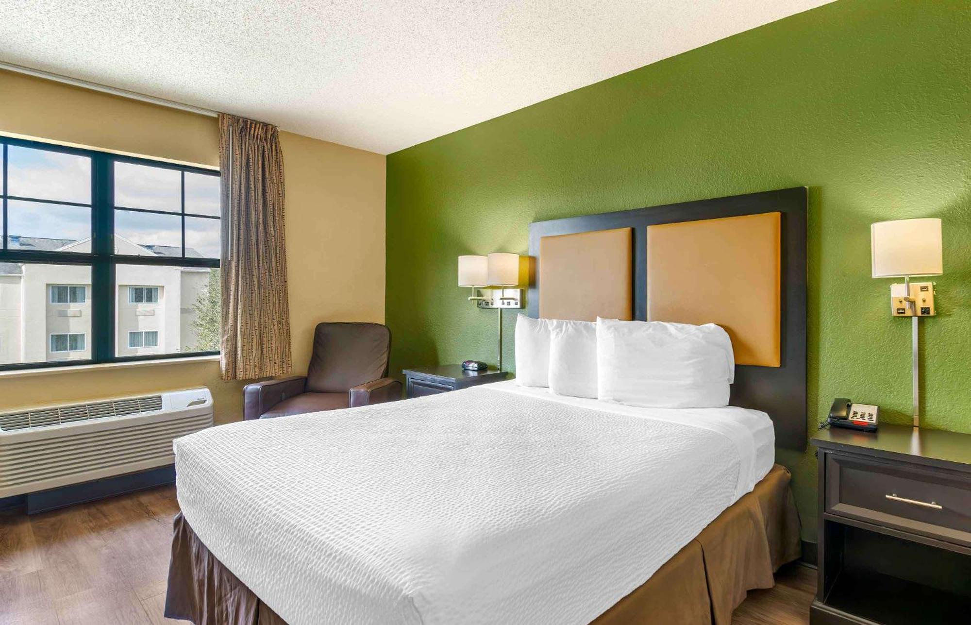 Extended Stay America Select Suites - Tampa - North - Usf - Attractions Temple Terrace Exterior foto