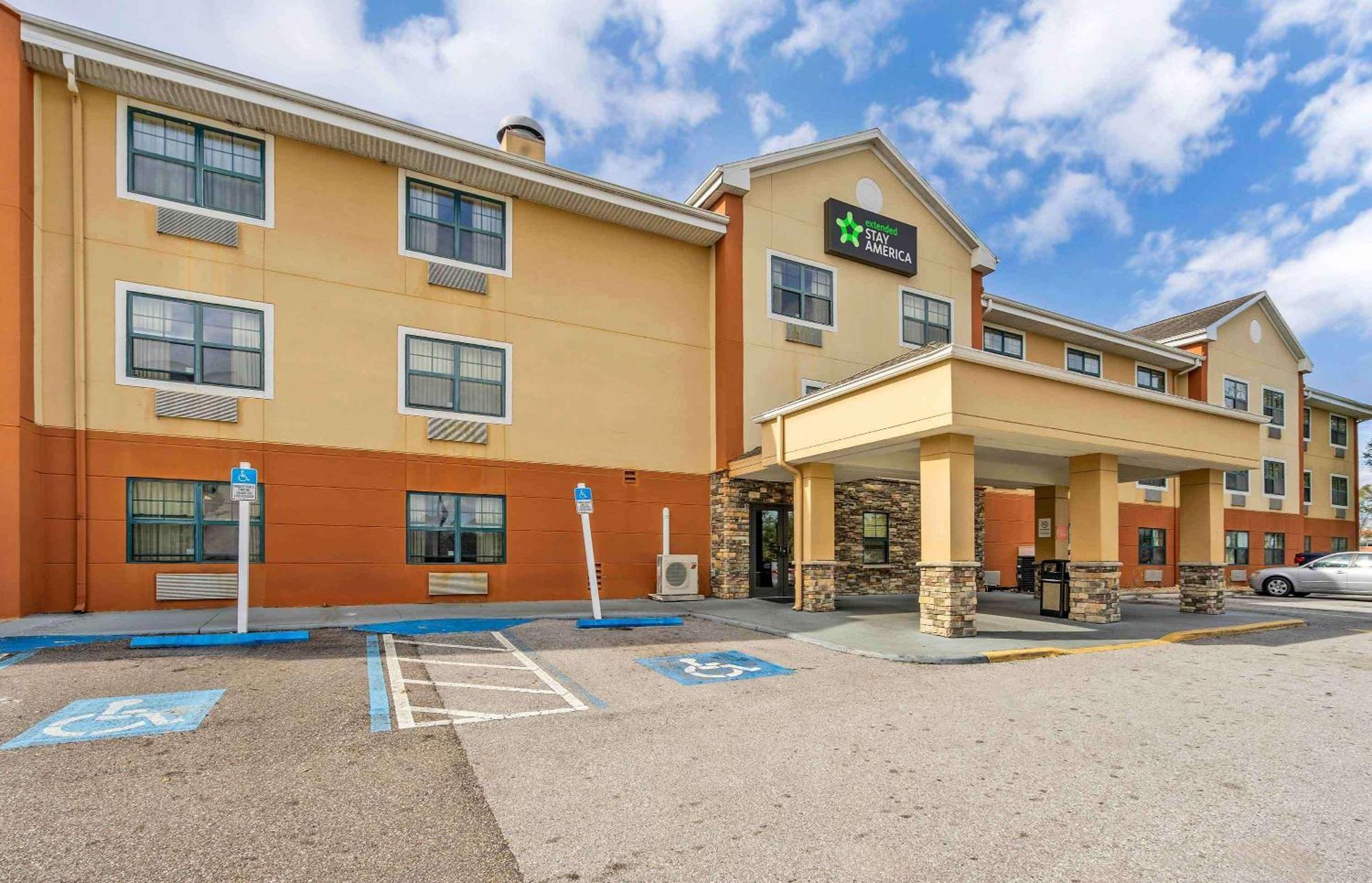 Extended Stay America Select Suites - Tampa - North - Usf - Attractions Temple Terrace Exterior foto