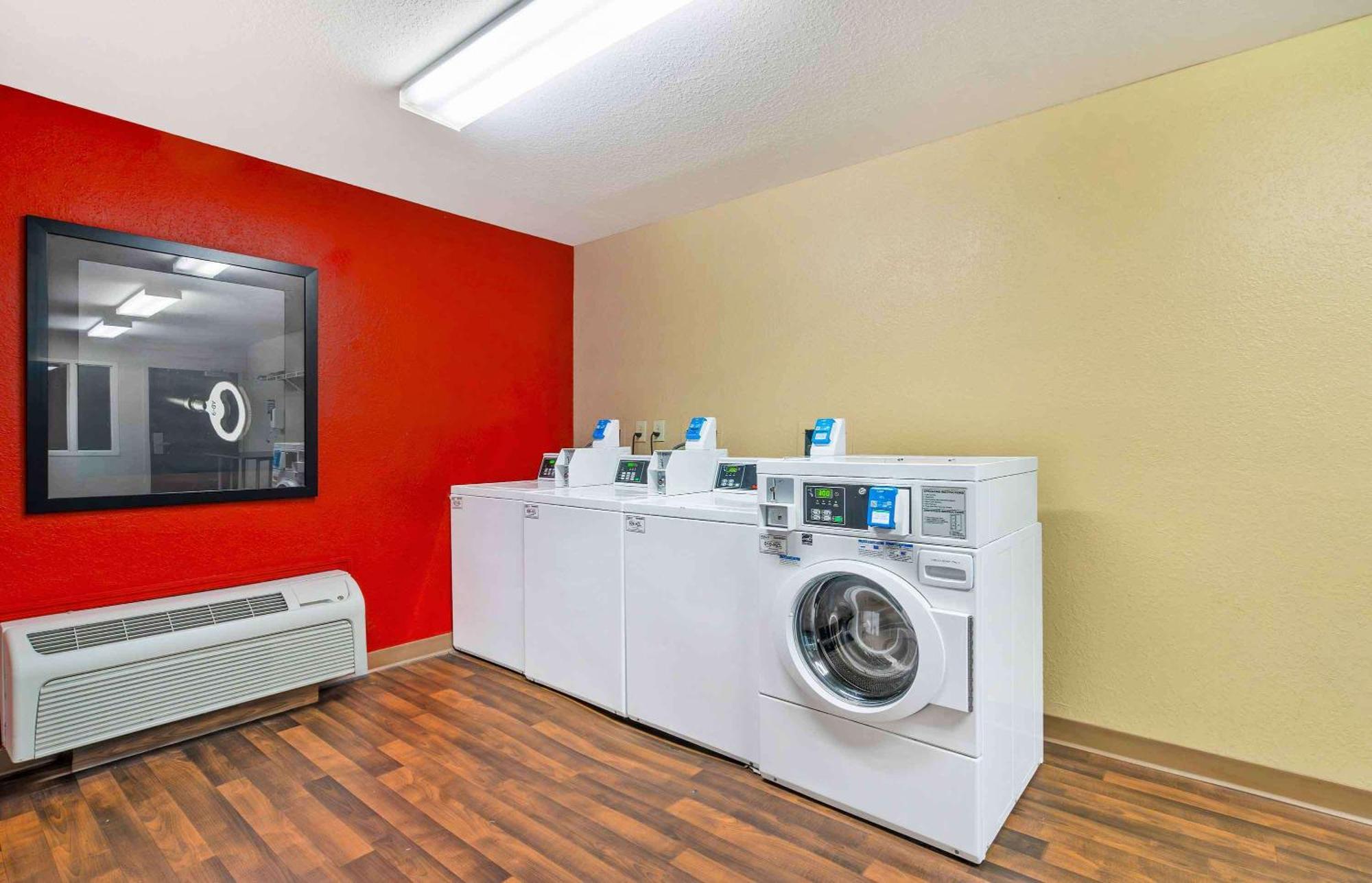 Extended Stay America Select Suites - Tampa - North - Usf - Attractions Temple Terrace Exterior foto