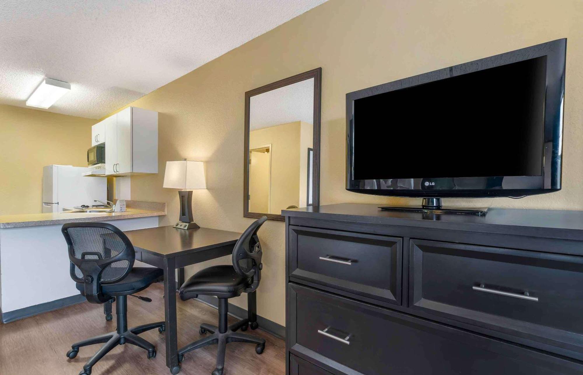 Extended Stay America Select Suites - Tampa - North - Usf - Attractions Temple Terrace Exterior foto