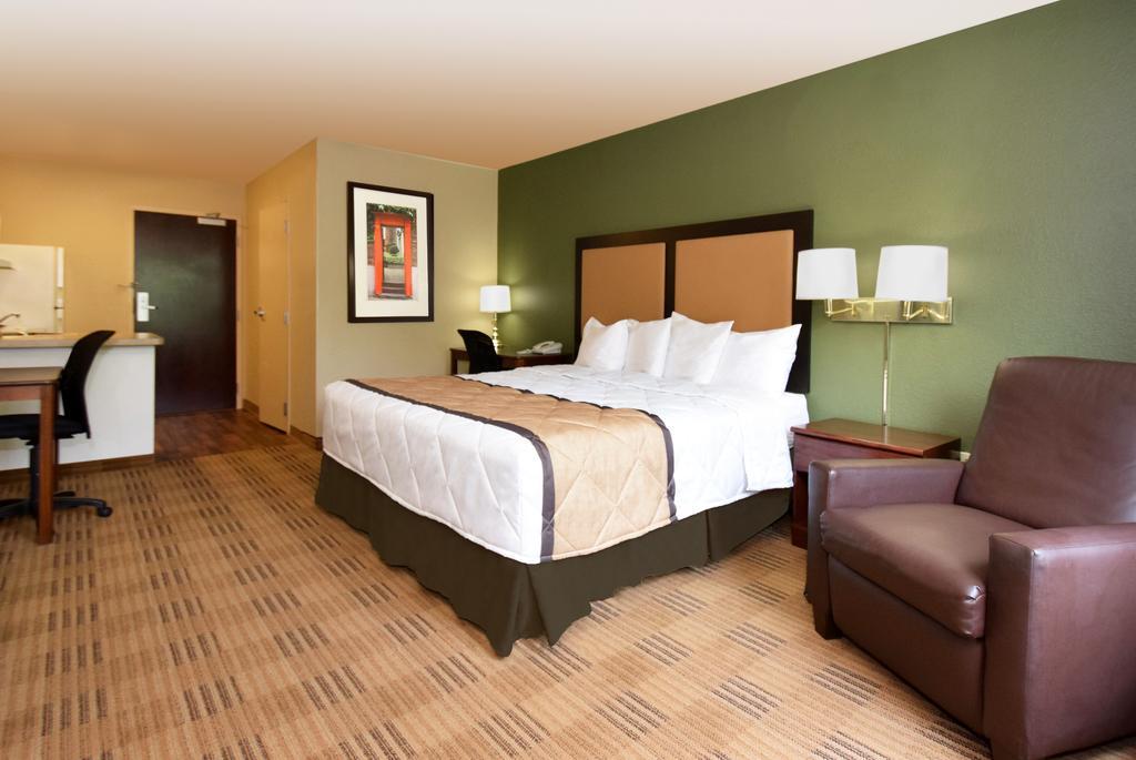 Extended Stay America Select Suites - Tampa - North - Usf - Attractions Temple Terrace Exterior foto